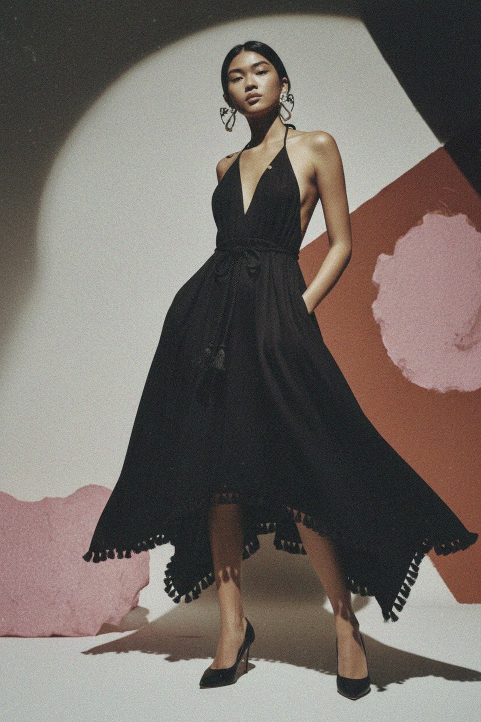 Black Halter Neck Midi Dress with Braided Waist & Tassels zdjęcie 2