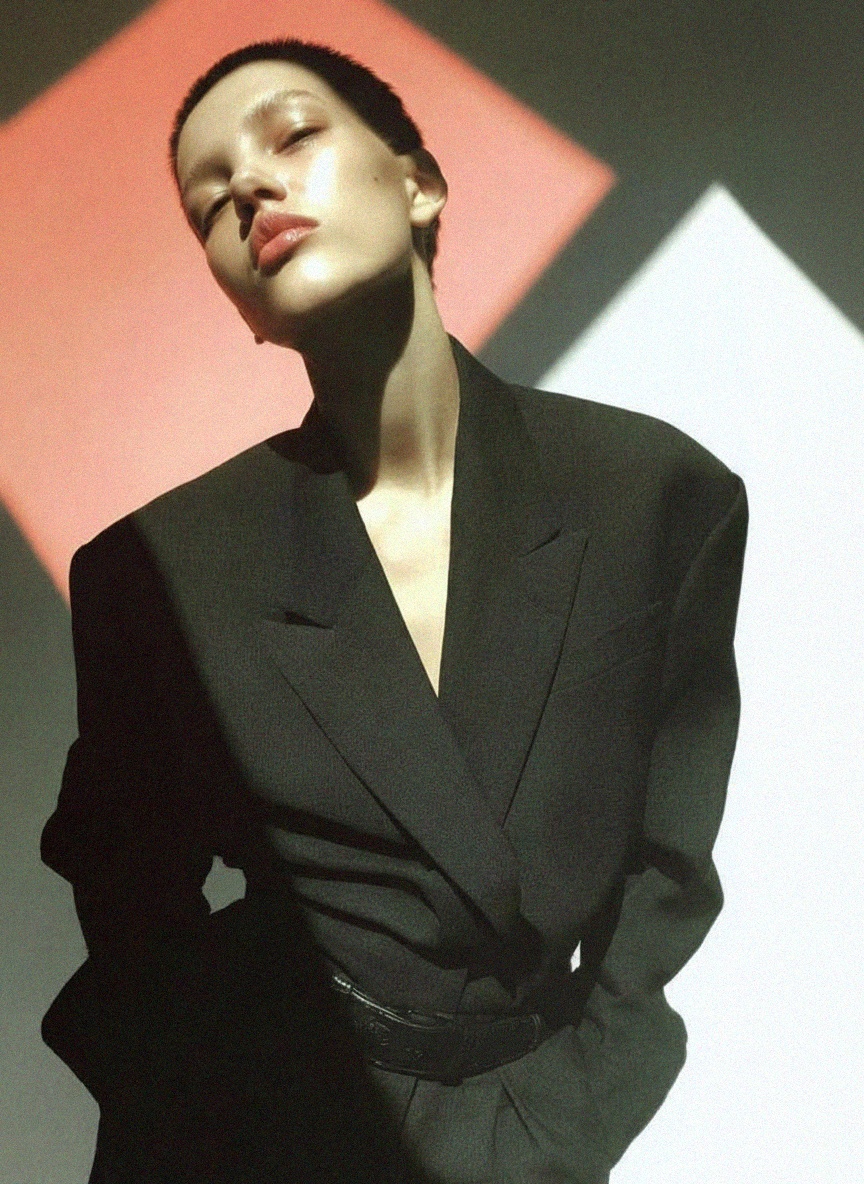 Luźna czarna koszula z kołnierzykiem zdjęcie 2