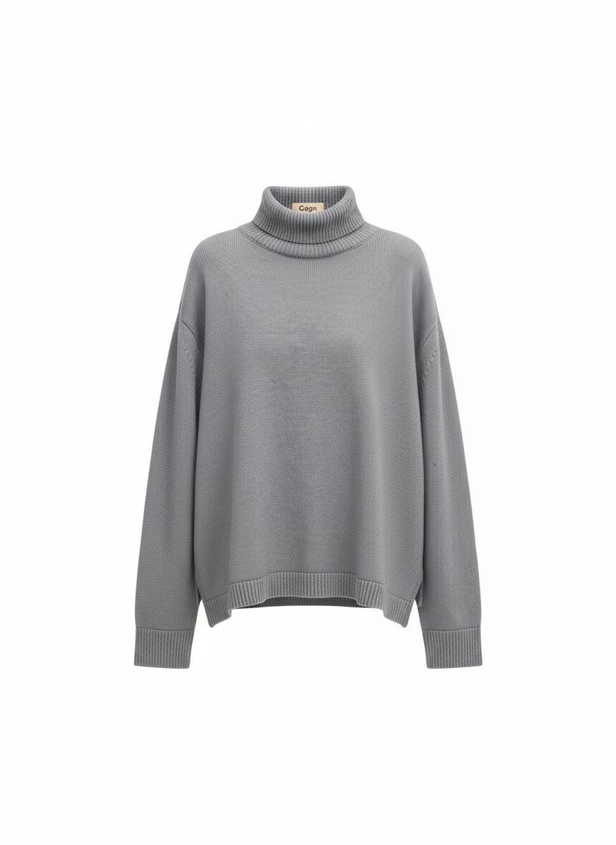 Przytulny, obszerny szary sweter z golfem zdjęcie 1