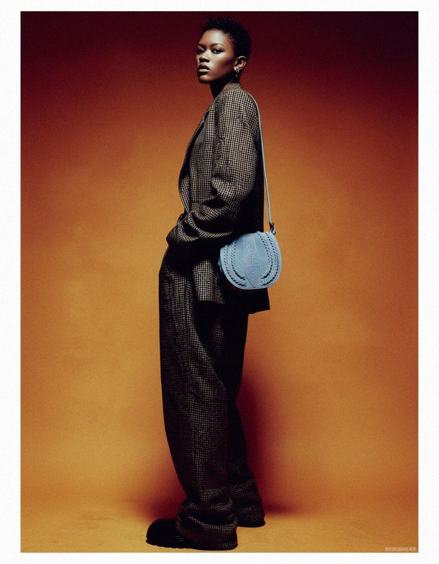 Stylish Blue Suede Saddle Bag with Braided Details zdjęcie 3