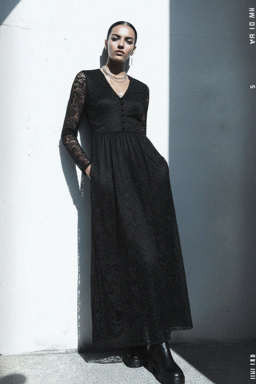 Elegant Black Lace Maxi Dress zdjęcie 3