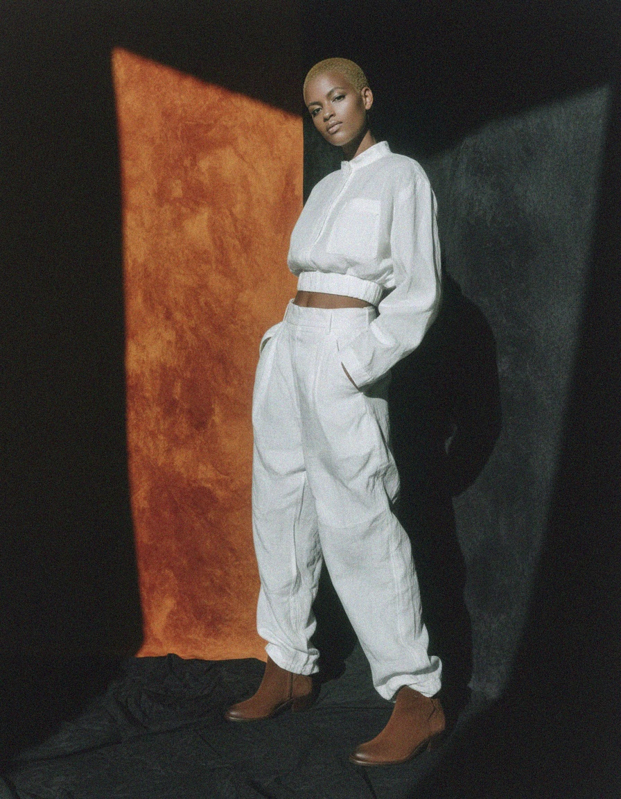 Classic Brown Suede Ankle Boot with Back Zipper zdjęcie 3