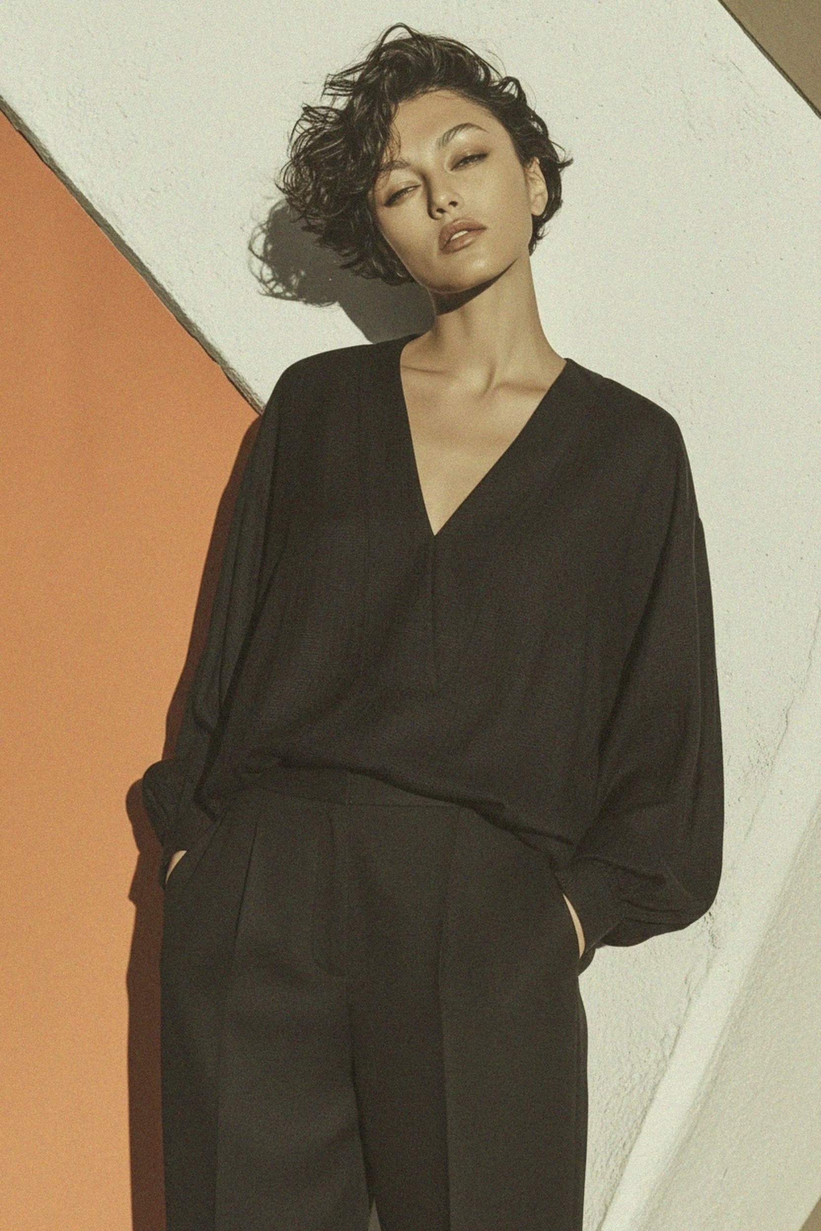 Black Oversized Textured V-Neck Blouse zdjęcie 2