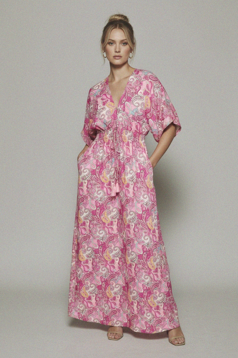 Różowa sukienka maxi z dekoltem w serek w stylu paisley zdjęcie 2