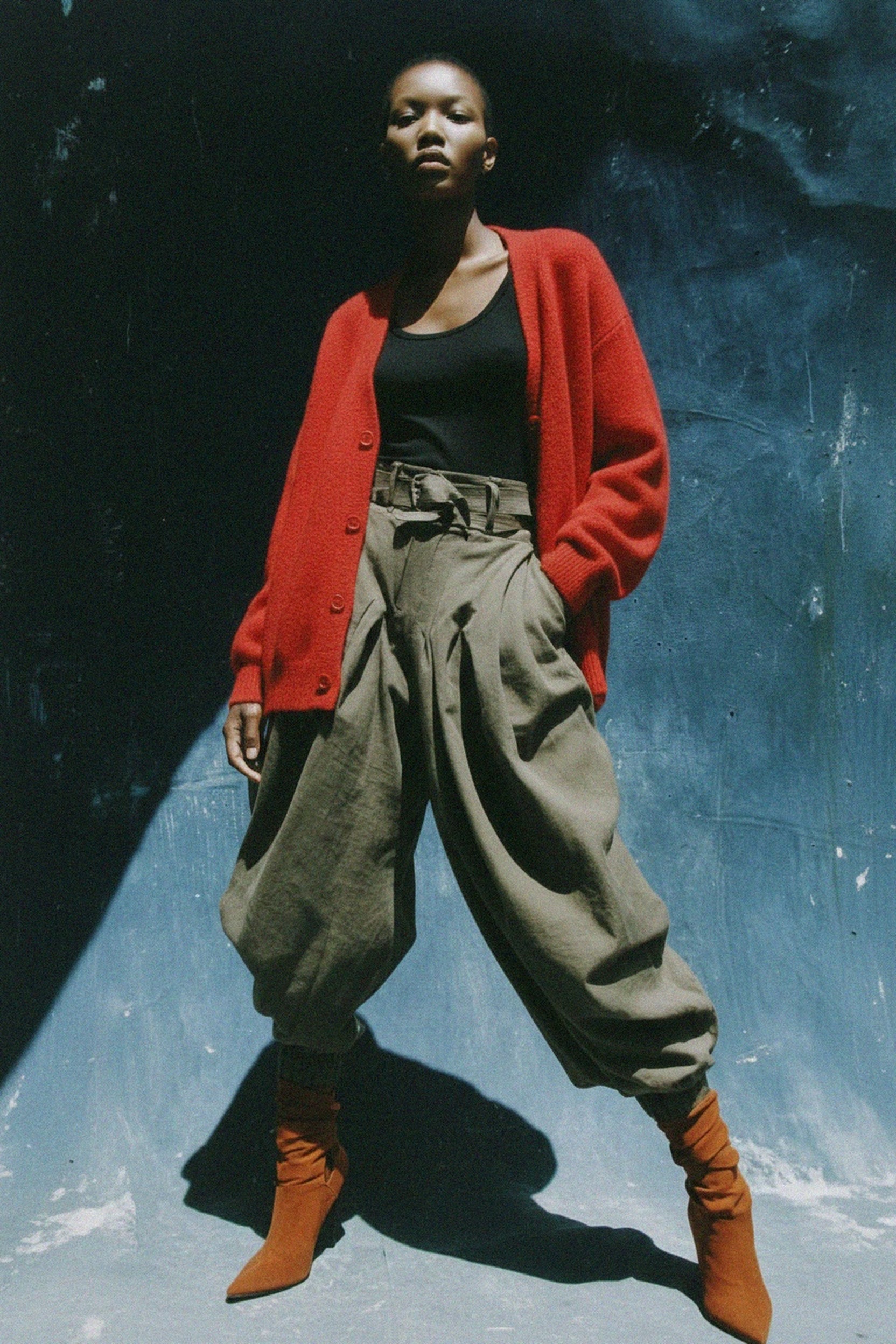 Oversize Red Knit Button-Up Cardigan zdjęcie 2