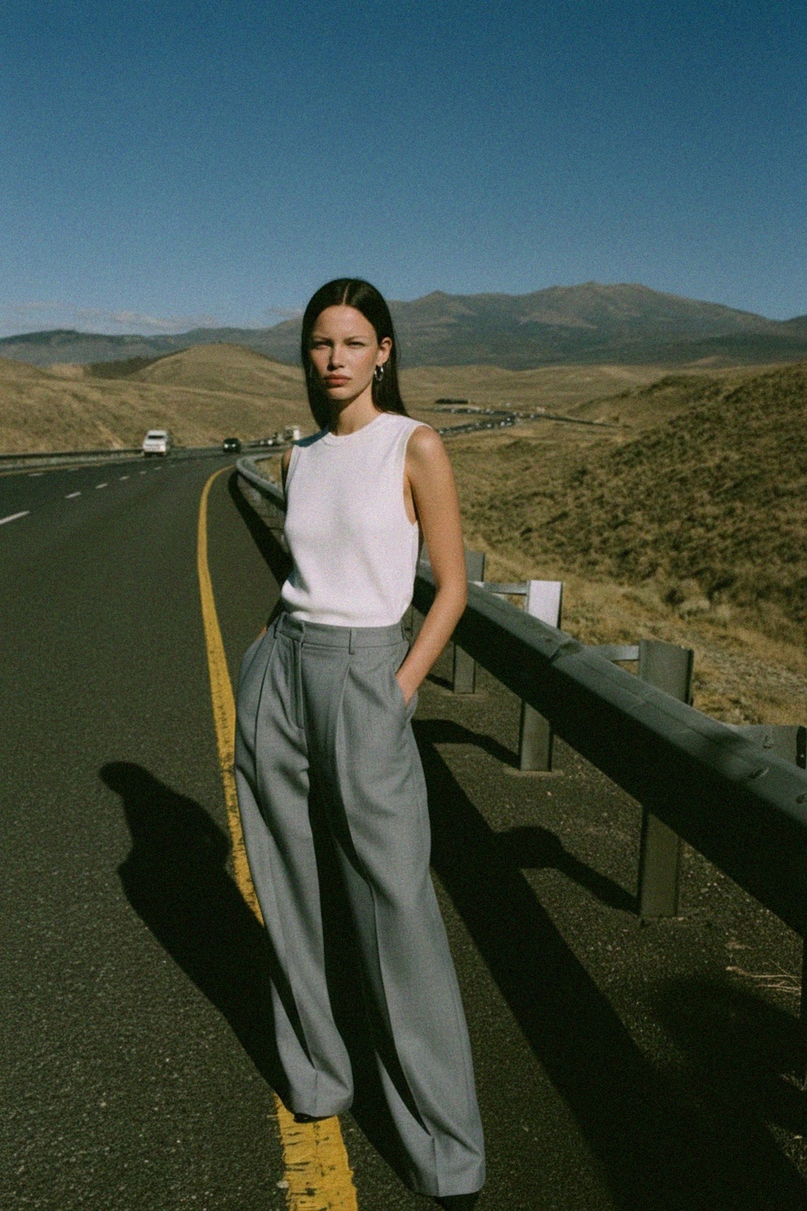 Stylish Grey Wide-Leg Pants zdjęcie 2