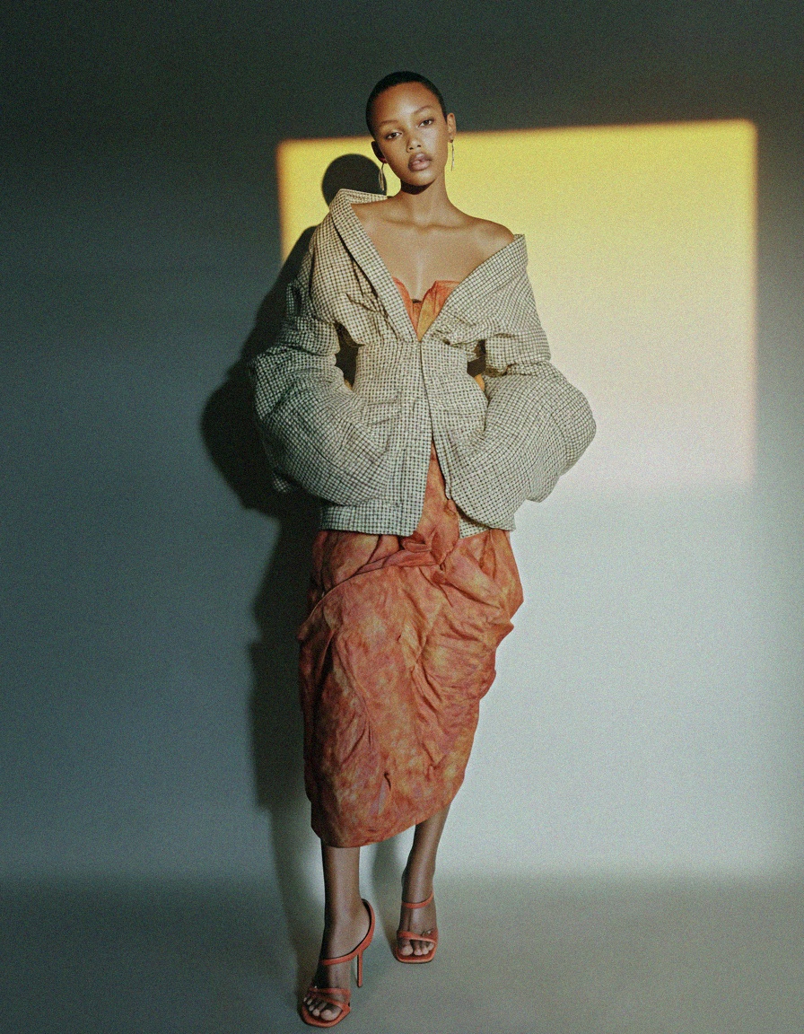 Żywe dwukolorowe buty typu slingback na klockowym obcasie zdjęcie 3