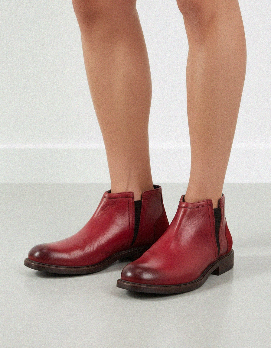 Zniszczone czerwone skórzane botki Chelsea zdjęcie 2