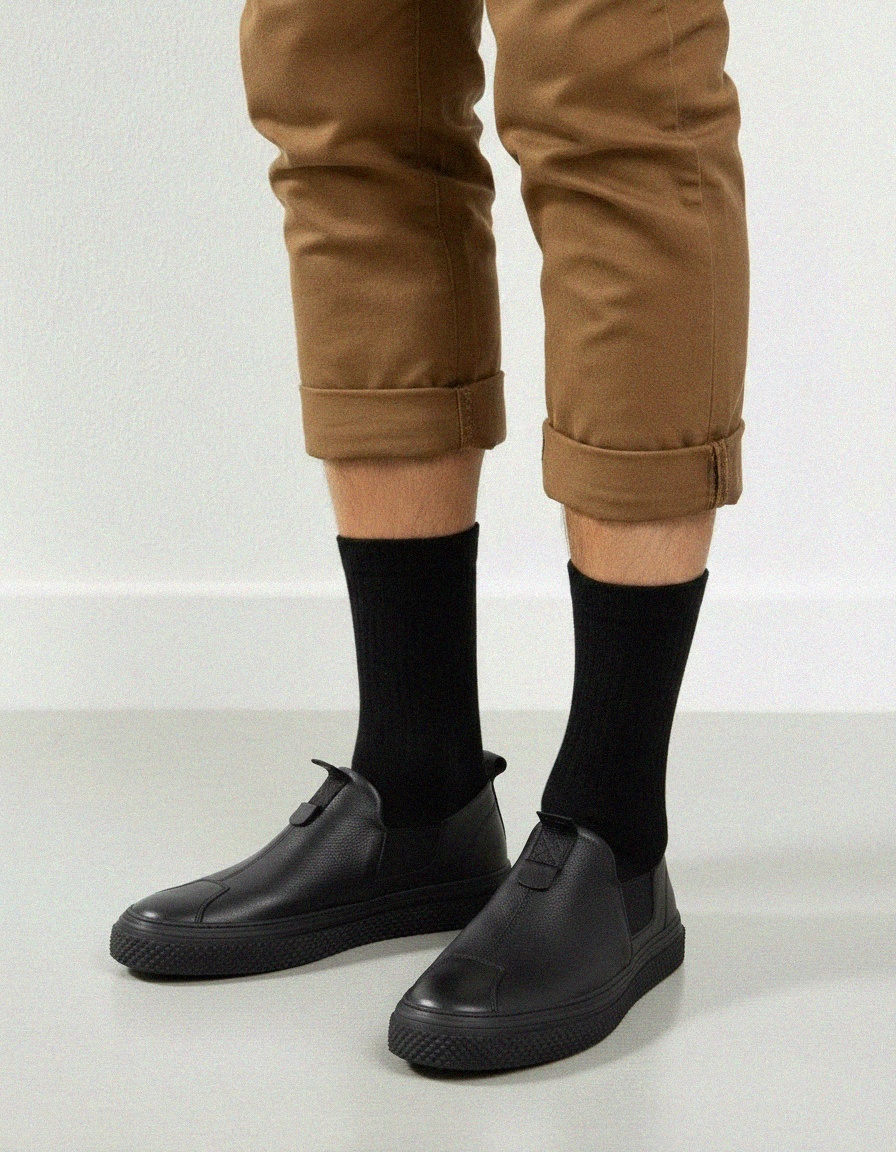 Black Leather Slip-On Sneakers zdjęcie 2