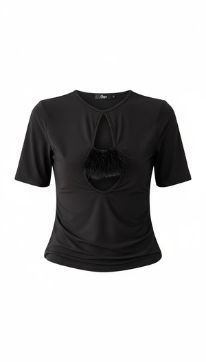 Elegancki czarny top z wycięciami i piórkowym detalem