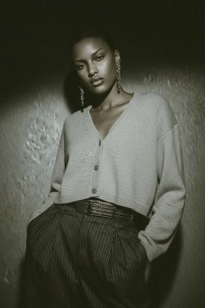 Miękki szary krótki kardigan dzianinowy