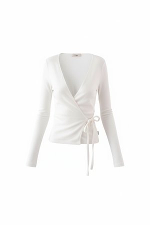 Biały prążkowany top z długim rękawem i kopertowym dekoltem