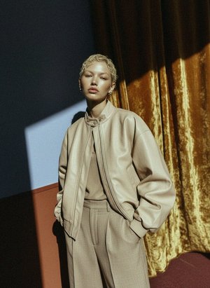 Beżowa kurtka typu bomber ze sztucznej skóry, oversize