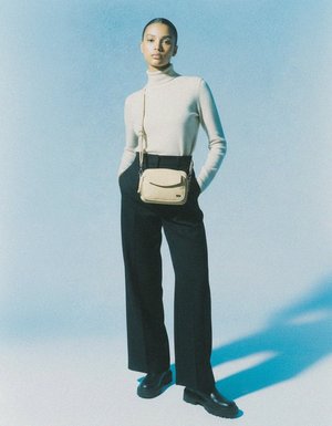 Chic Beige Crossbody Bag with Multiple Pockets