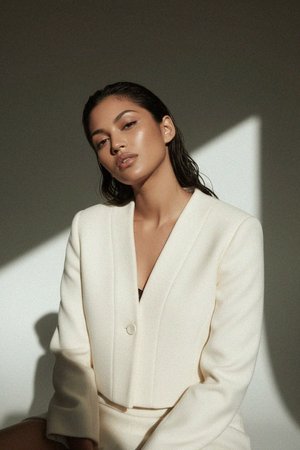 Chic Cropped Jacket with Button Detail