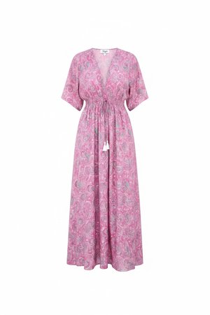 Luźna różowa sukienka maxi z wzorem paisley i frędzlami w talii