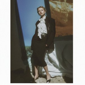 Sleek Form-Fitting Midi Skirt