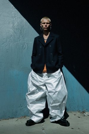 Klasyczny dwurzędowy marynarski płaszcz