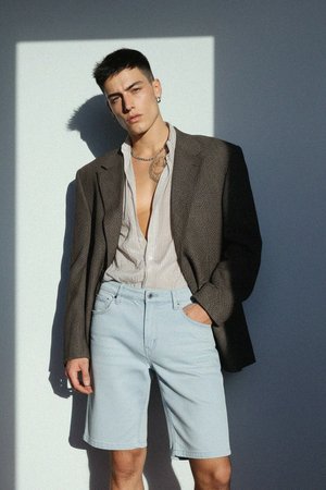 Jasnoniebieskie szorty casualowe