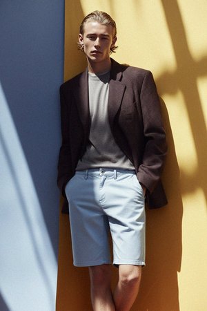 Jasnoniebieskie szorty casualowe