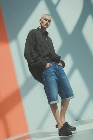 Wygodne szorty dżinsowe z mankietem u dołu