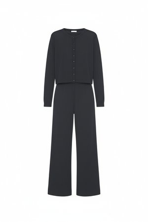 Czarny dzianinowy kardigan i spodnie z szerokimi nogawkami